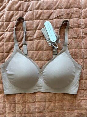 Seamless Nude Wireless Molded Cup Bra - Women Intimates